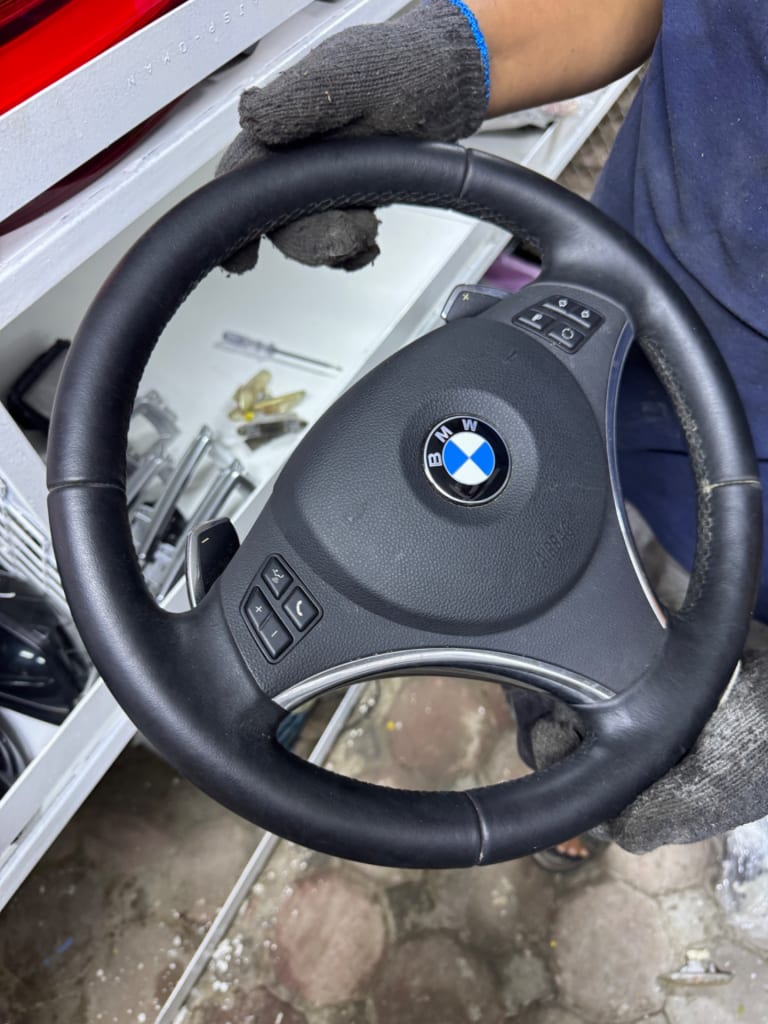 BMW Руль E92 с лепестками, оригинал, отличное состояние