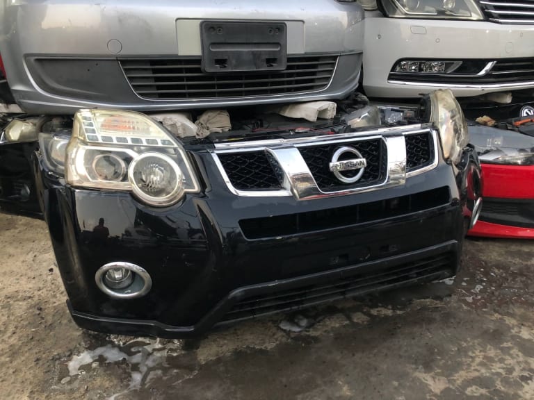 Nose cut + Hood + Headlights Nissan X-Trail used in Sharjah — photo 2