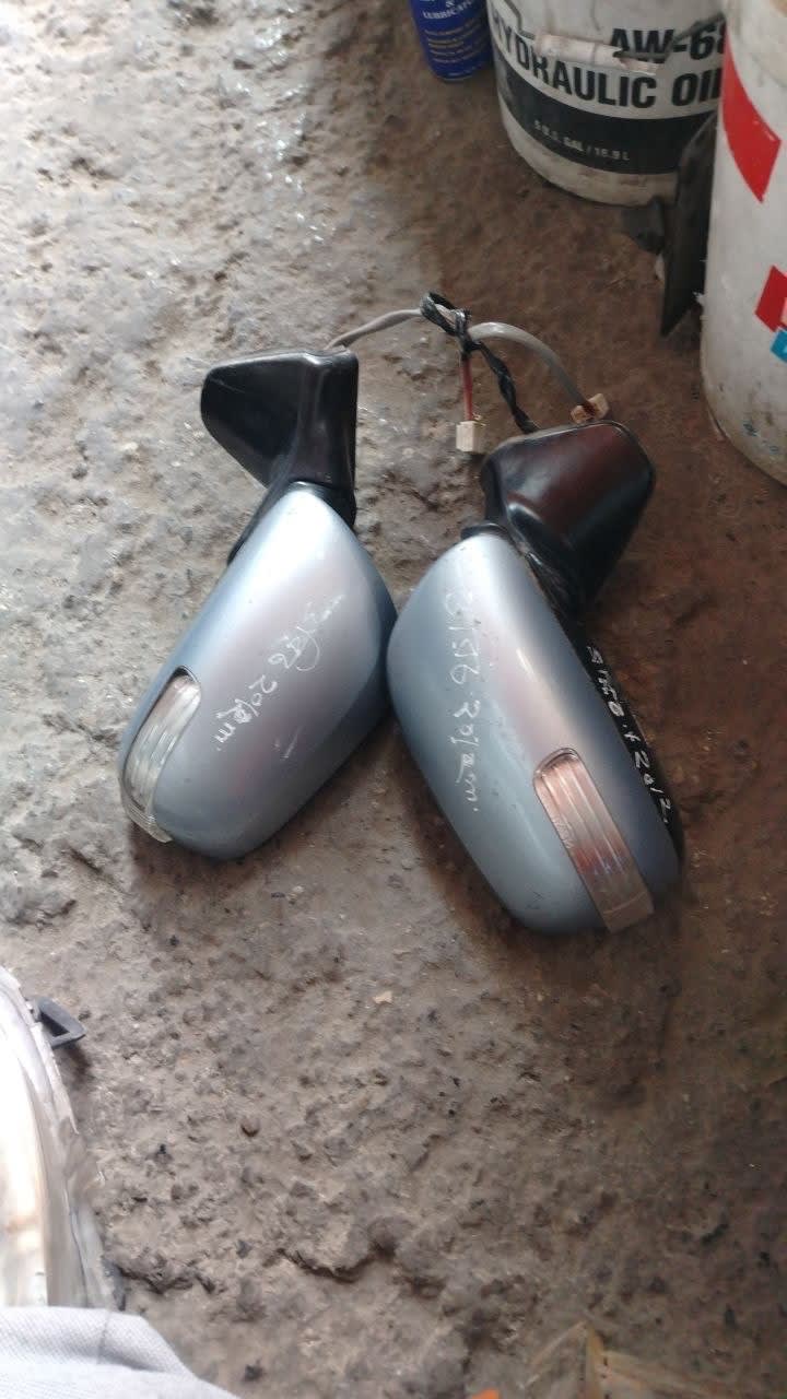 Headlights Toyota Auris used in Sharjah — photo 2