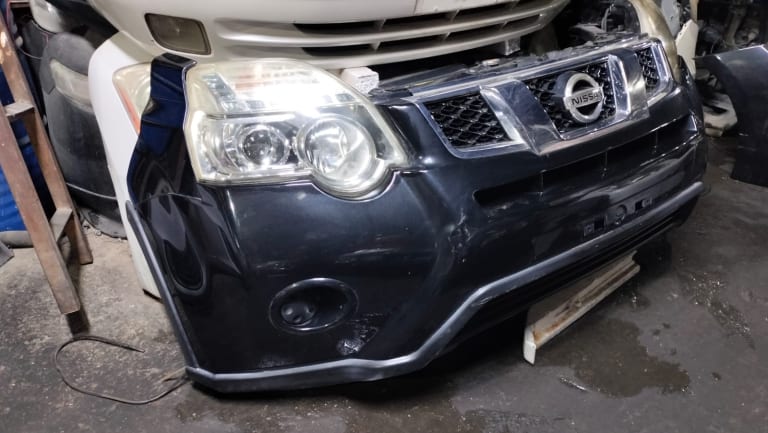 Nose cut Nissan X-Trail used in Sharjah — photo 2