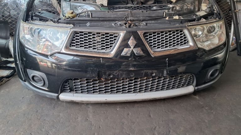 Mitsubishi Pajero Sport Ноускат 
