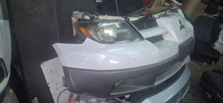 Nose cut Mitsubishi used in Sharjah — photo 2