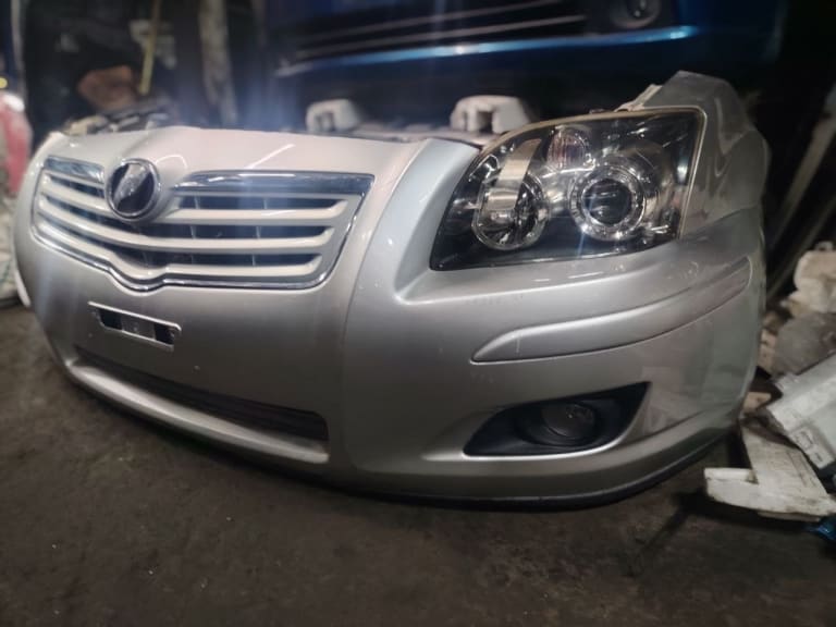 Nose cut Toyota Avensis used in Sharjah — photo 2