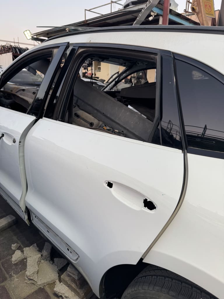 Door Porsche Macan used in Sharjah — photo 2