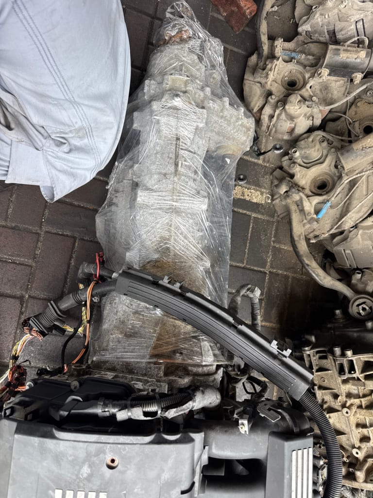 Automatic transmission BMW N52B30AF E70 used in Sharjah — photo 4