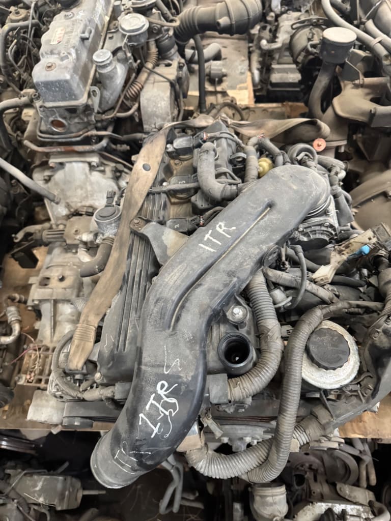 Engine Toyota Land Cruiser Prado 1TR used in Sharjah — photo 2