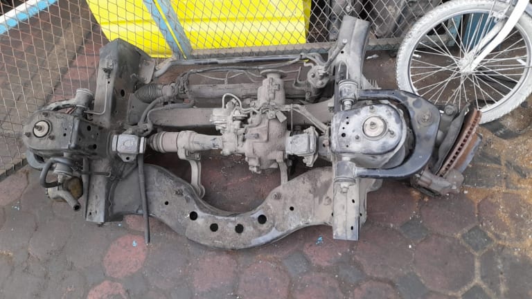Toyota Sequoia Передняя ходовка без подрамника, с рейкой левый руль, Америка