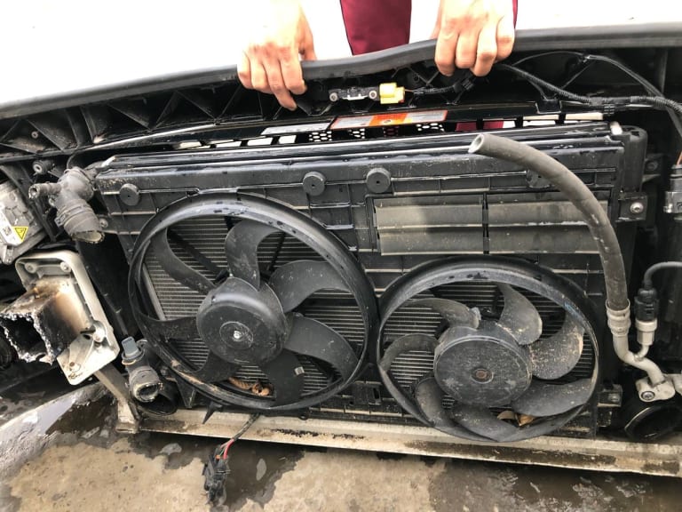 Nose cut Audi TT used in Sharjah — photo 4
