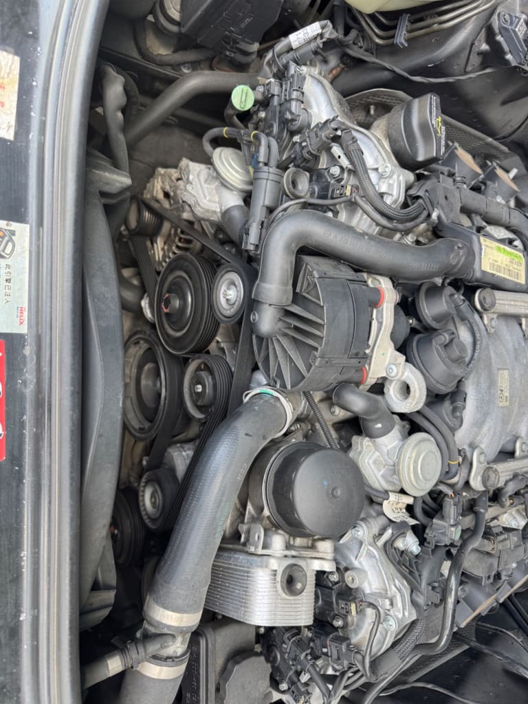 Half cut + Engine + AT Mercedes-Benz S-Class 272.965 used in Sharjah — photo 2