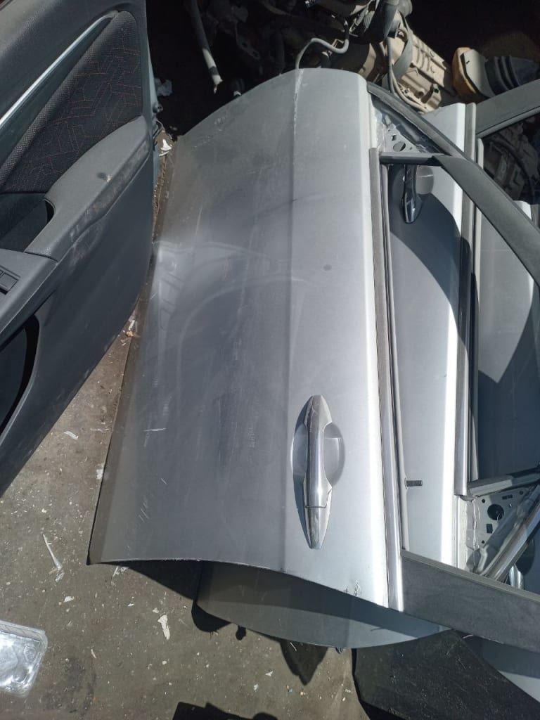 Trunk lid + Door Honda Accord used in Sharjah — photo 14