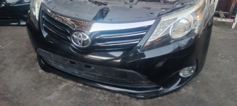 Nose cut + Hood + Trunk lid Toyota Avensis used in Sharjah — photo 2