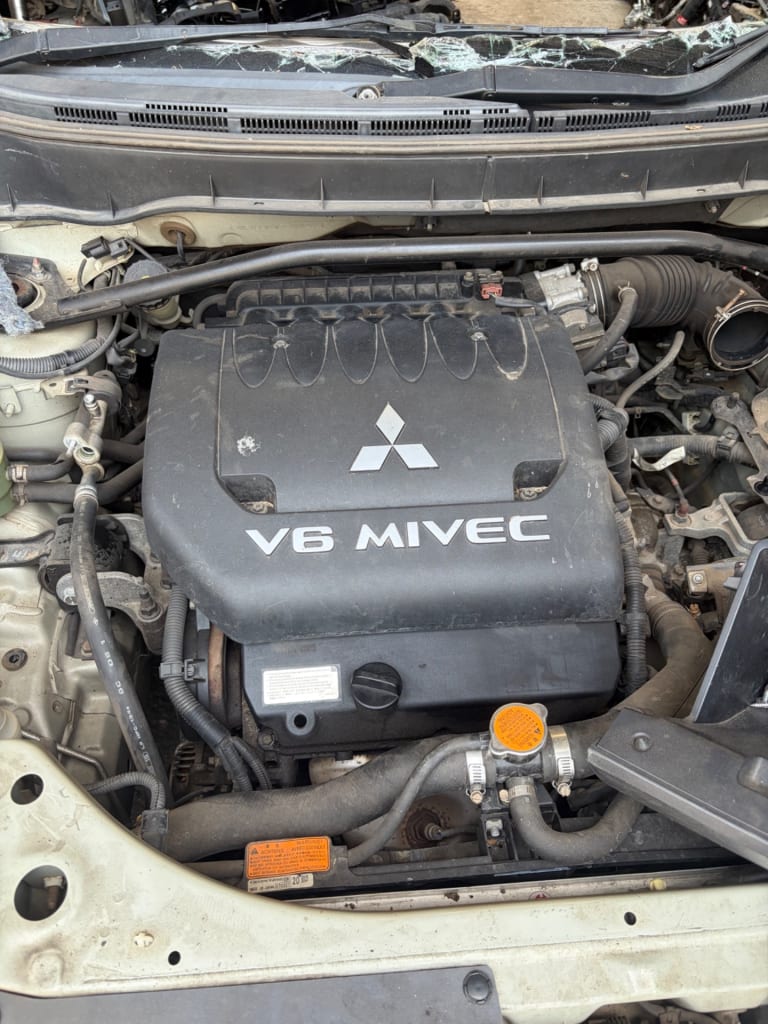 Engine + AT Mitsubishi 6B31 used in Sharjah — photo 2