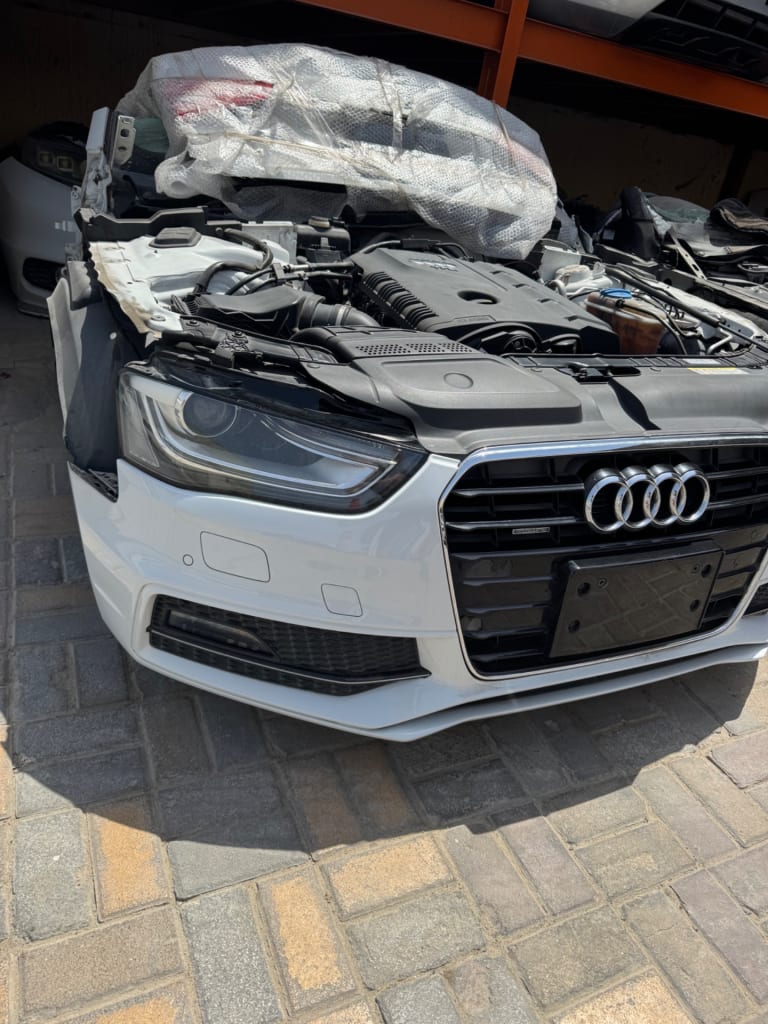 Half cut + Door + Suspension Audi A4 allroad used in Sharjah — photo 2