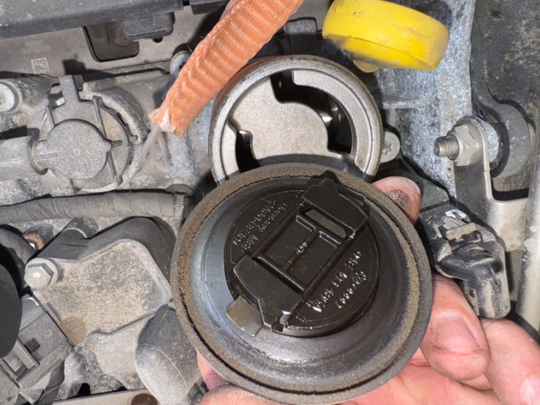 Engine + AT Volkswagen Golf CJZ used in Sharjah — photo 7