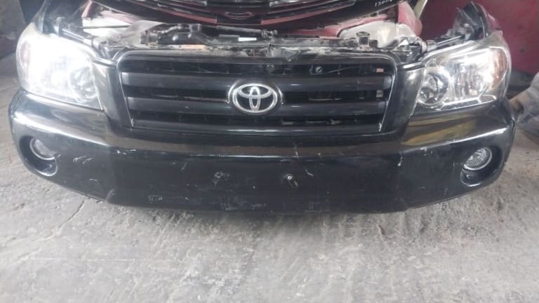 Nose cut Toyota Kluger used in Sharjah — photo 8