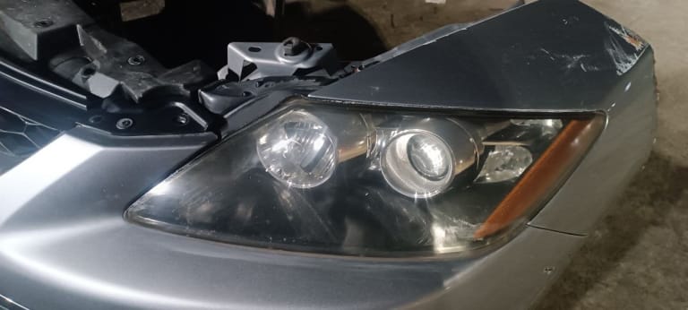 Bumper + Grille + Headlights Mazda CX-7 used in Sharjah — photo 2
