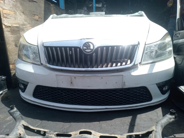 Škoda Nose Cut and Hood