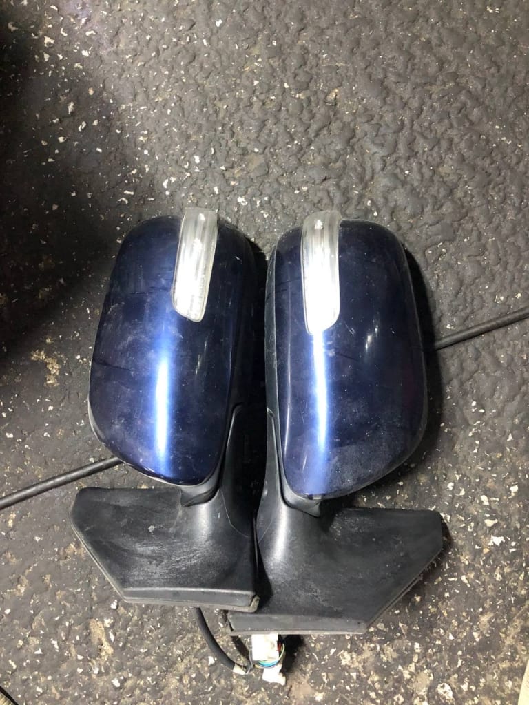 Toyota Avensis Mirrors (x2)