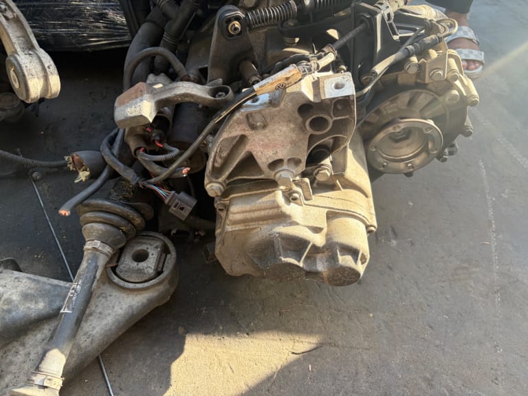 Manual transmission Volkswagen CDA used in Sharjah