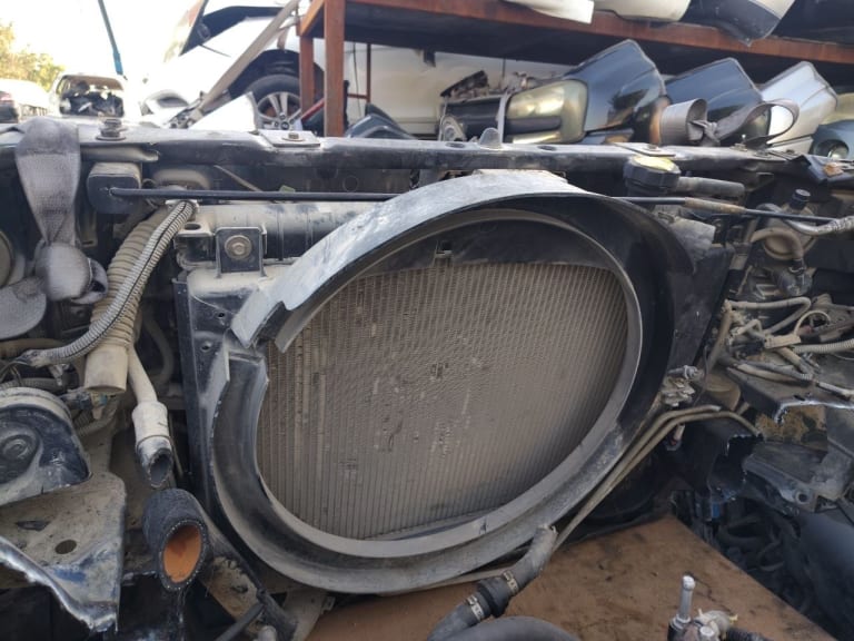 Nose cut Mitsubishi Pajero used in Sharjah — photo 6