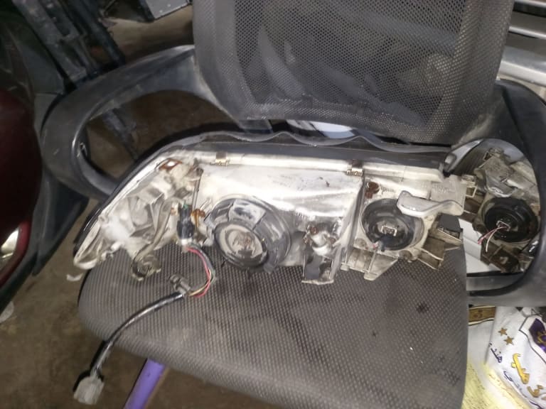 Headlights Toyota Camry used in Sharjah — photo 2