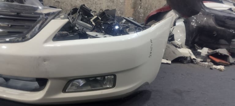 Bumper Honda Insight used in Sharjah — photo 2