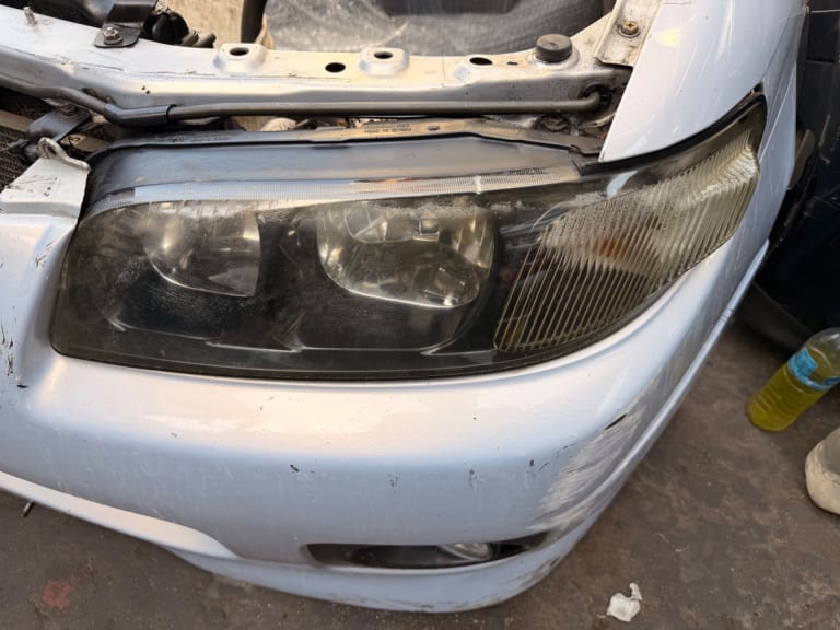 Bumper + Headlights + Radiator Nissan Avenir used in Sharjah — photo 2