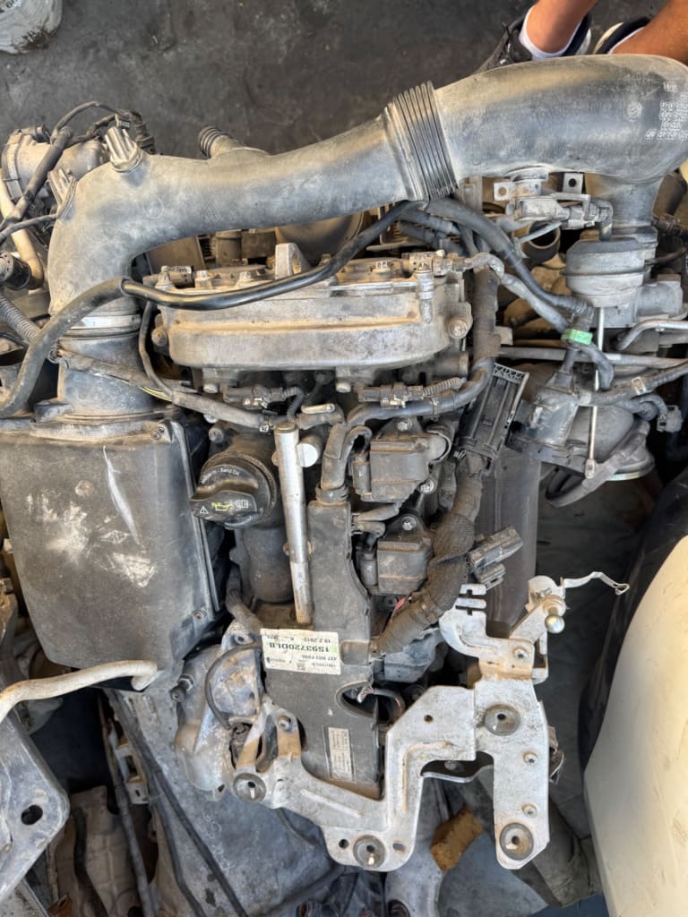 Engine Infiniti Q50 274A 1S93720DLB used in Sharjah