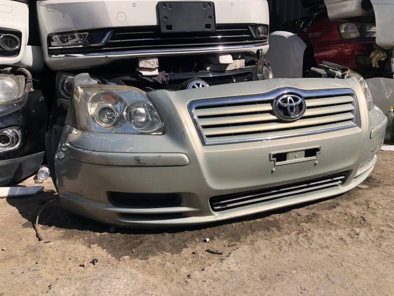 Nose cut Toyota Avensis used in Sharjah — photo 2