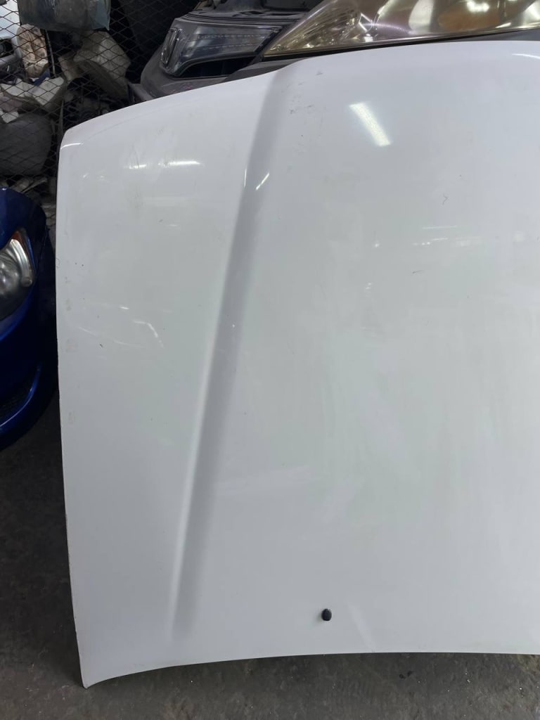 Hood Nissan Sunny used in Sharjah — photo 2