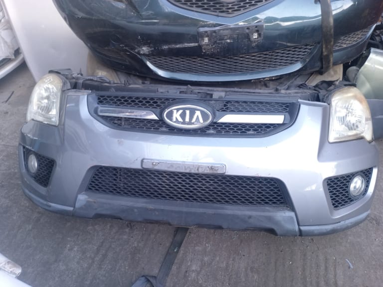 Nose cut Kia Sportage