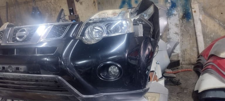 Nose cut Nissan X-Trail used in Sharjah — photo 2