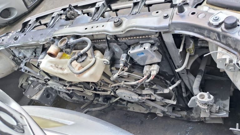 Nose cut Toyota Highlander used in Sharjah — photo 5