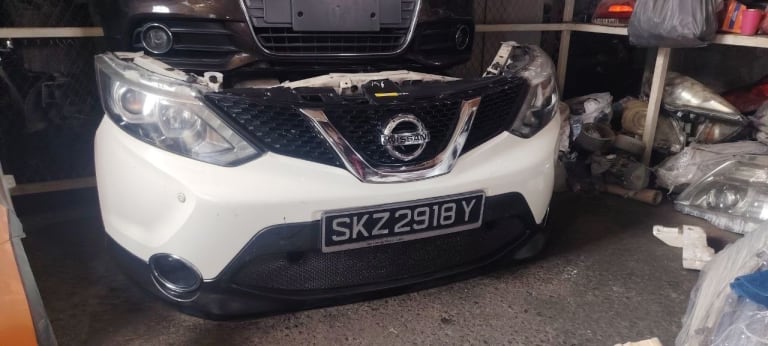 Nissan Qashqai Nose Cut, Hood, Fenders (x2), Mirrors (x2), Tail Lights (x2), Rear Bumper, Trunk Lid, Doors (x2)