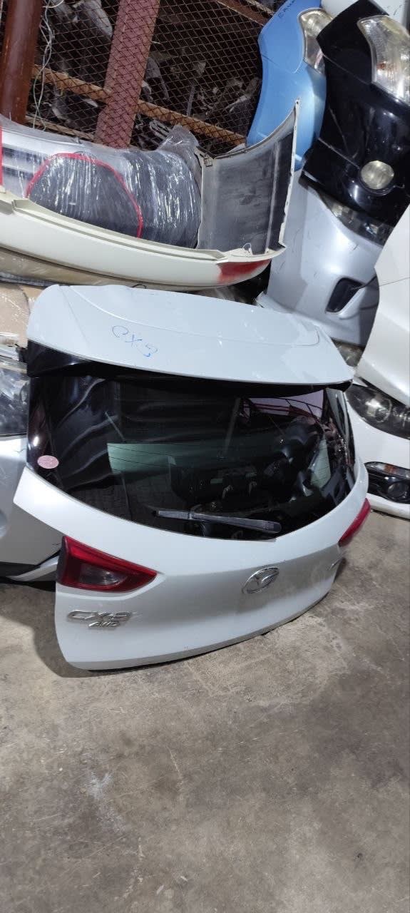 Trunk lid Mazda CX-3 used in Sharjah — photo 2