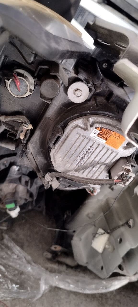 Bumper + Grille + Headlights Mazda Atenza used in Sharjah — photo 6