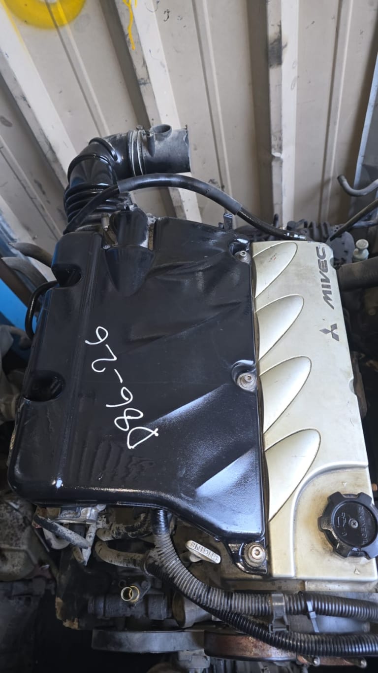 Engine + AT Mitsubishi Outlander 4G69 used in Sharjah