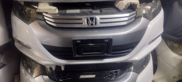 Honda Insight Front Bumper with Grille