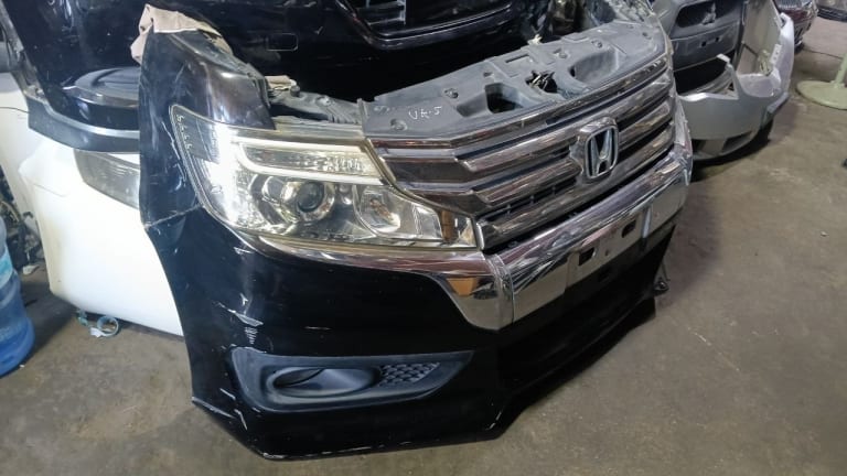 Nose cut Honda Stepwgn used in Sharjah — photo 2