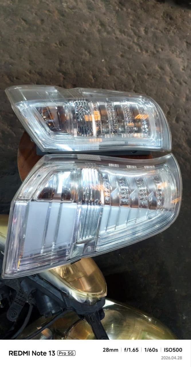 Tail lights Honda Stepwgn used in Sharjah — photo 2