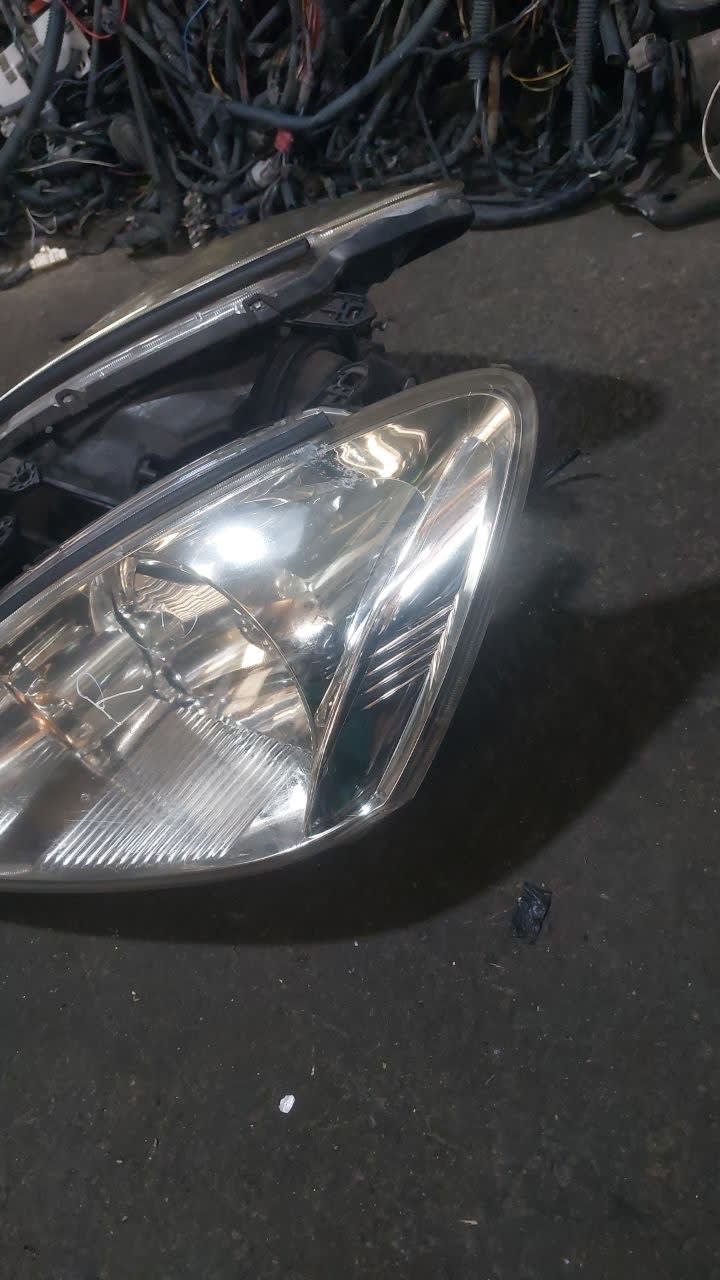 Headlights Mitsubishi Lancer used in Sharjah — photo 2