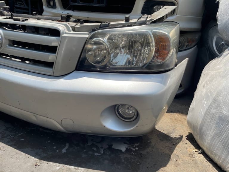 Nose cut Toyota Highlander used in Sharjah — photo 2