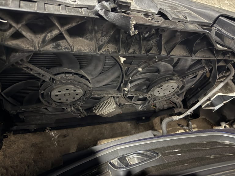 Nose cut Audi A4 used in Sharjah — photo 6