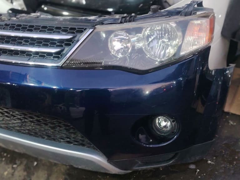 Nose cut + Fender + Trunk lid Mitsubishi Outlander used in Sharjah — photo 2