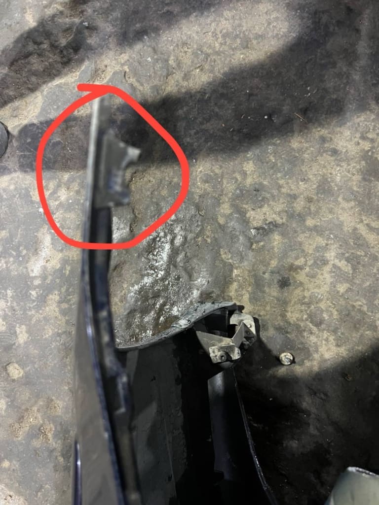 Nose cut Toyota Avensis used in Sharjah — photo 10