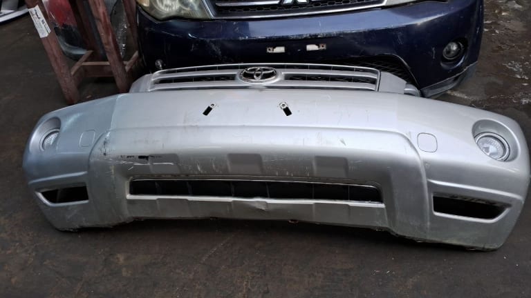 Bumper Toyota Highlander used in Sharjah — photo 2
