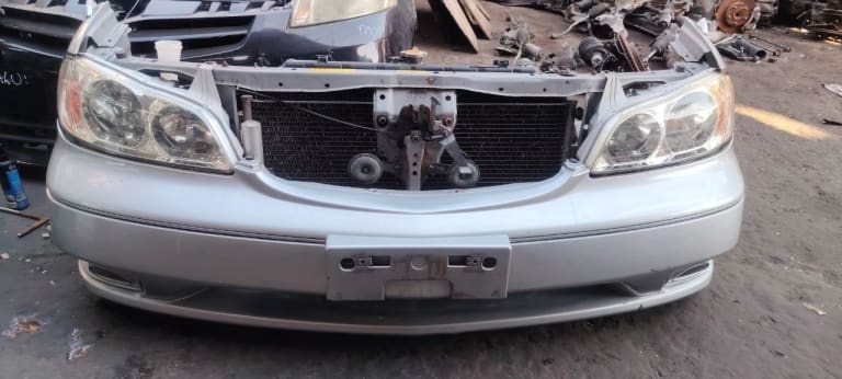 Nissan Maxima Ноускат 