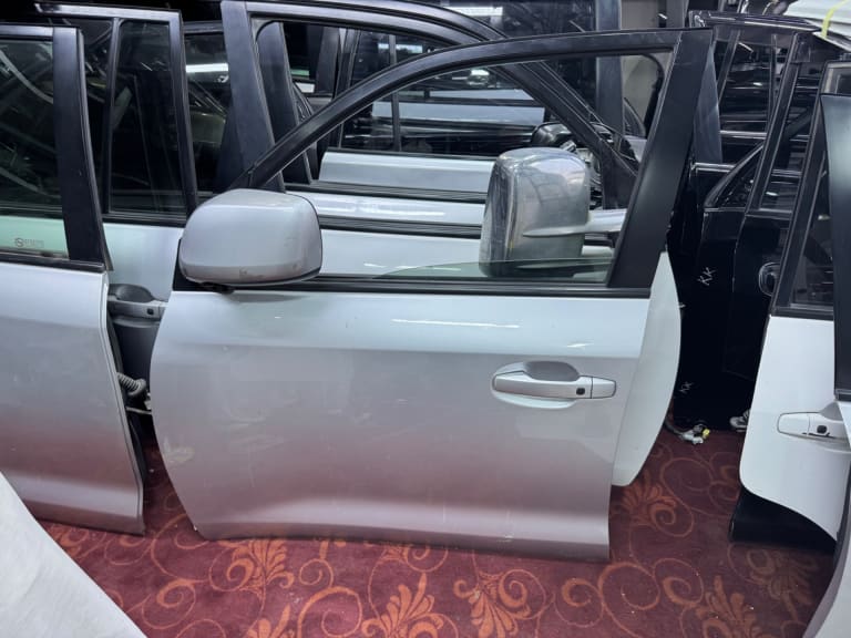 Toyota Land Cruiser 200 Двери боковые с зеркалами (правый руль)