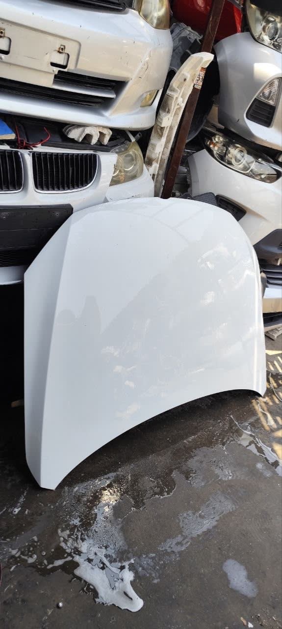 Hood Volkswagen Jetta used in Sharjah — photo 3