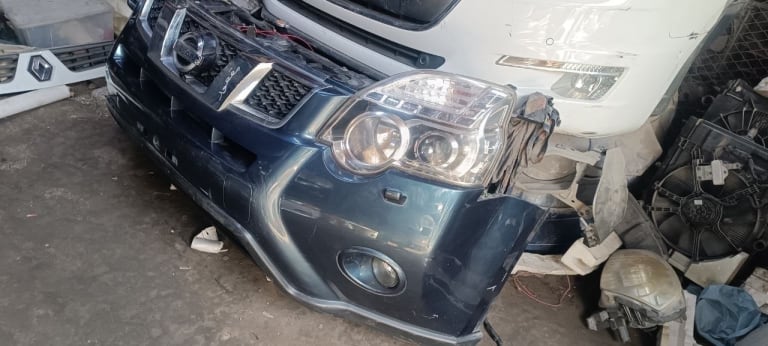 Nose cut + Hood + Fender Nissan X-Trail used in Sharjah — photo 2